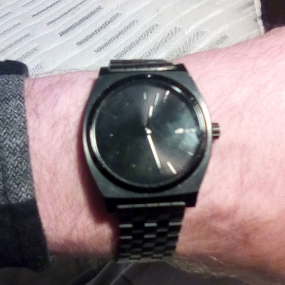 Nixon "the time teller" the minimal